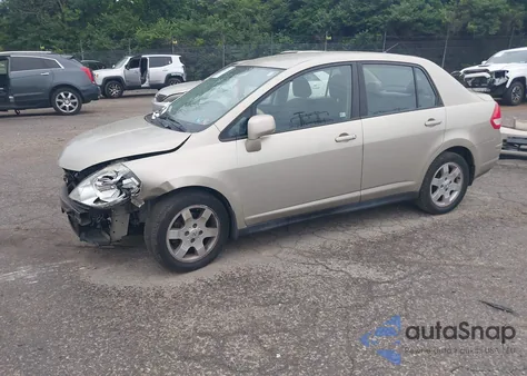 2009 Nissan Versa 1.8S z USA, uszkodzony, nr VIN 3N1BC11E29L501393